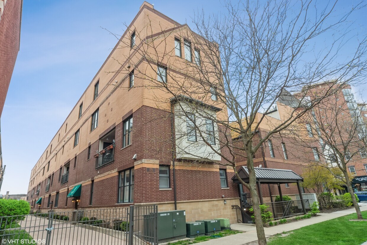 Primary Photo - 170 N Marion St