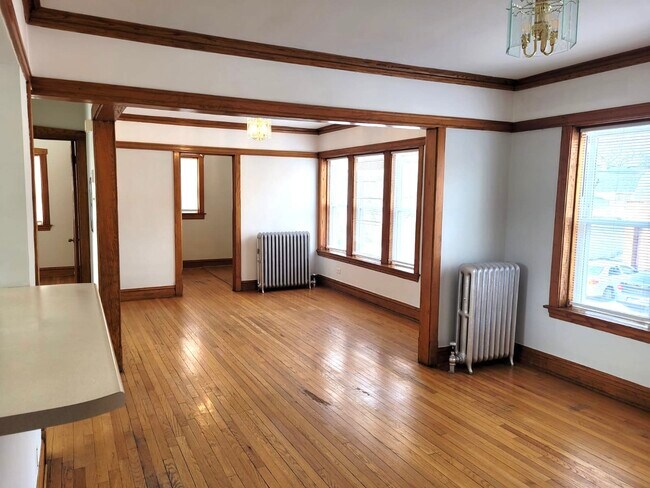 Foto del edificio - 5041 W Dickens Ave