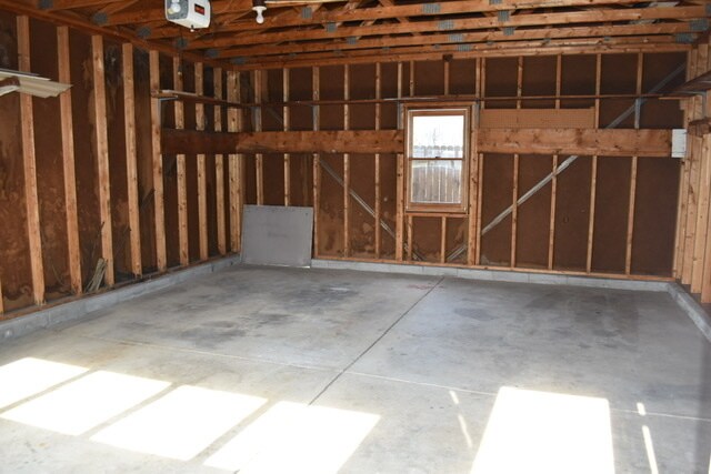 Cochera - 2703 Oakwood Drive