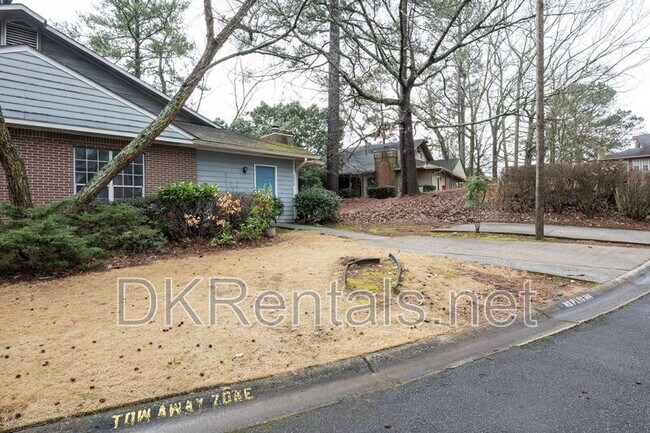 Foto del edificio - 4838 Westridge Dr