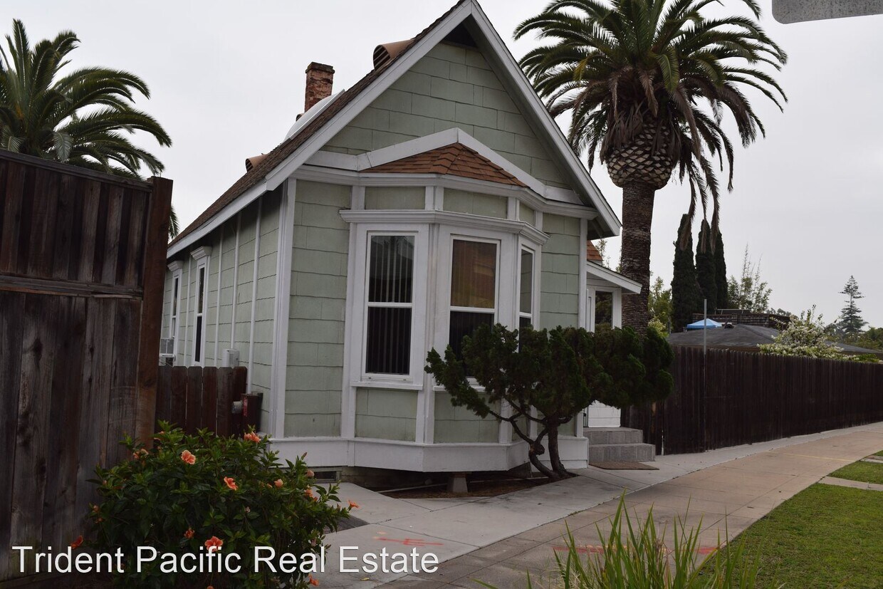 Primary Photo - 2 br, 1 bath House - 305 Pomona Ave
