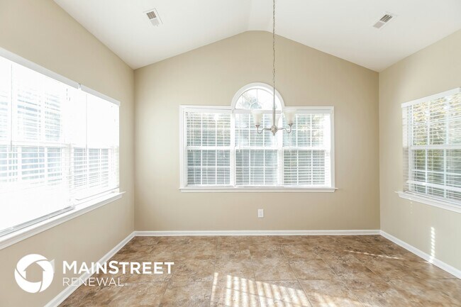 Building Photo - 2315 McMurry Dr