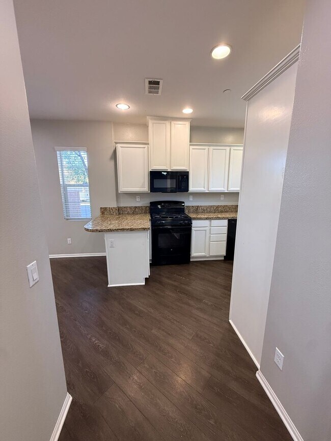 Foto del edificio - 3 Bedroom Condo for Rent in Murrieta