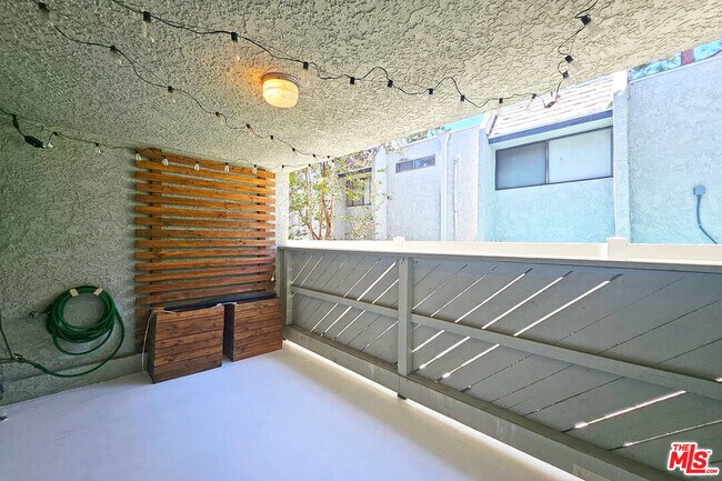 Foto del edificio - 1454 E Orange Grove Blvd