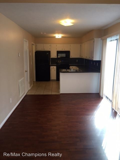 Building Photo - 6185 Trestlewood Dr