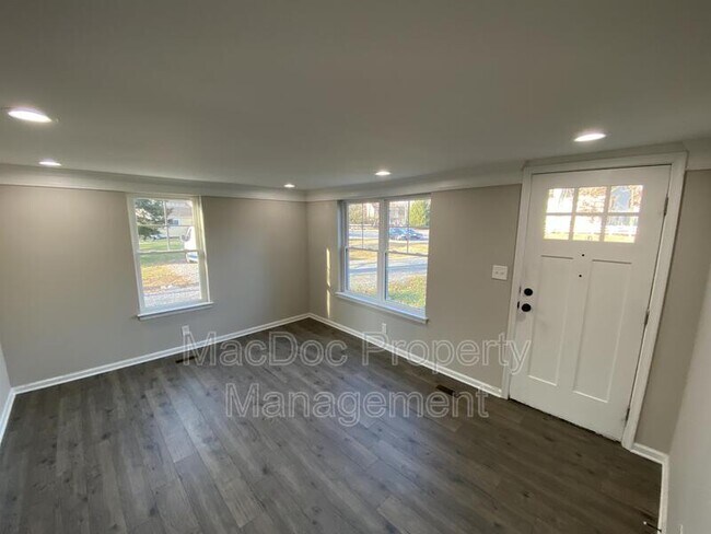 Foto del edificio - 10714 Leavells Rd