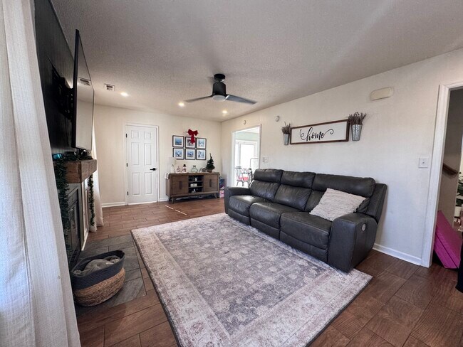 Foto del edificio - 101 Spain Dr