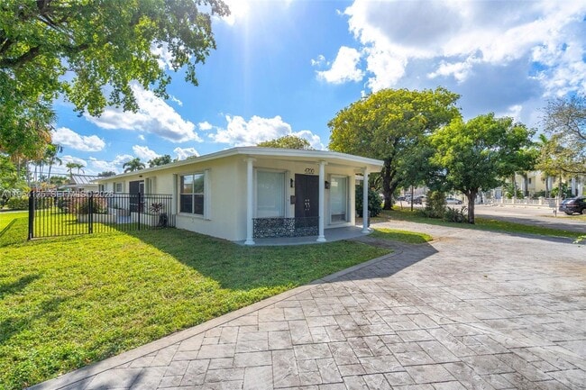 Building Photo - 4700 NE 21st Ave