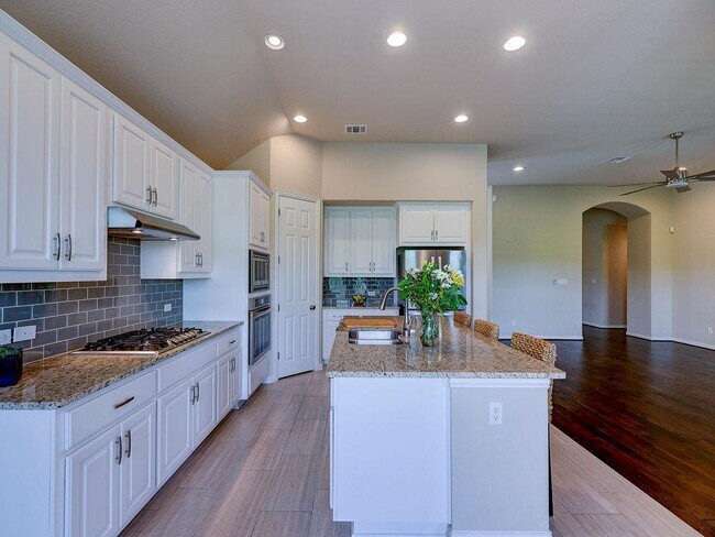 Building Photo - 5117 Texas Bluebell Dr