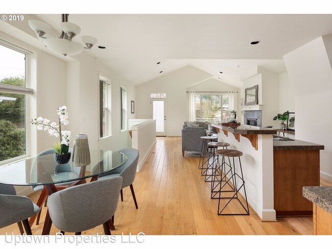 Foto del edificio - 3 br, 2.5 bath House - 1916 SW IDAHO ST