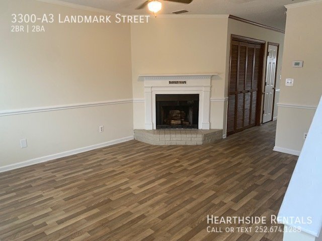 Foto del edificio - 2 Bed 1.5 Bath Townhouse on Landmark St.