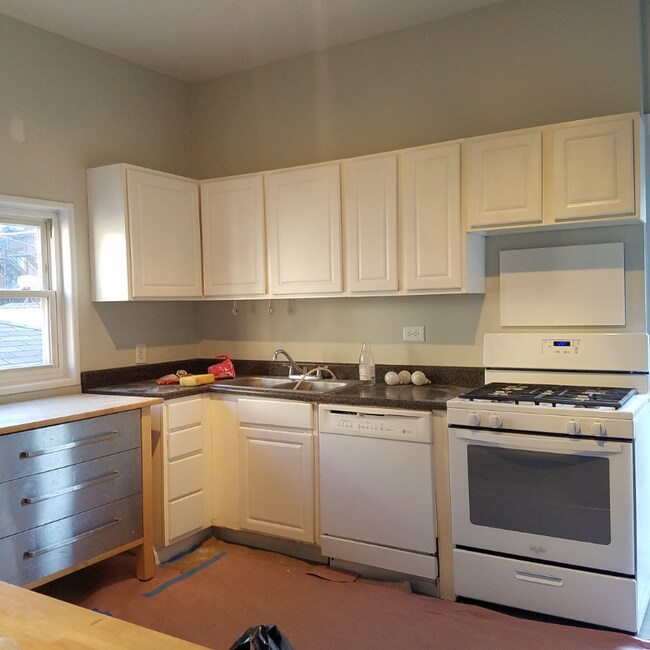 Foto del edificio - 862 N Marshfield Ave