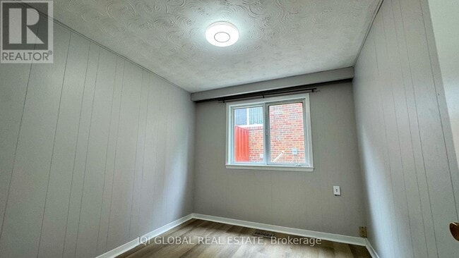 Building Photo - 2143 Linby St