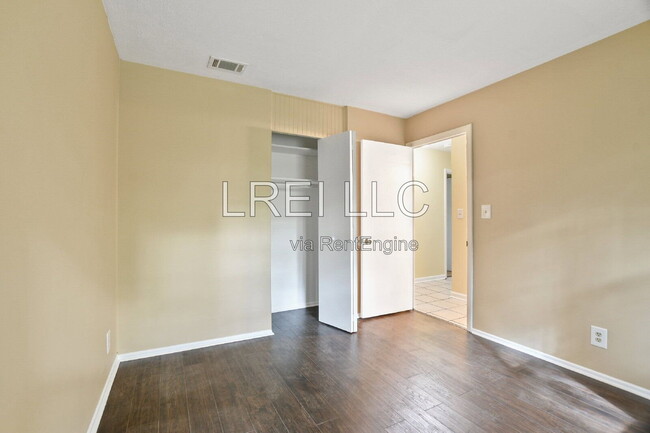 Building Photo - 5409 Ailanthus Trail