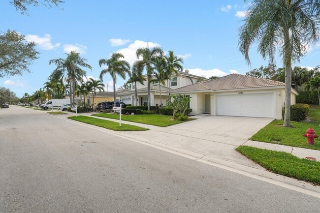 Building Photo - 6791 Lantern Key Dr