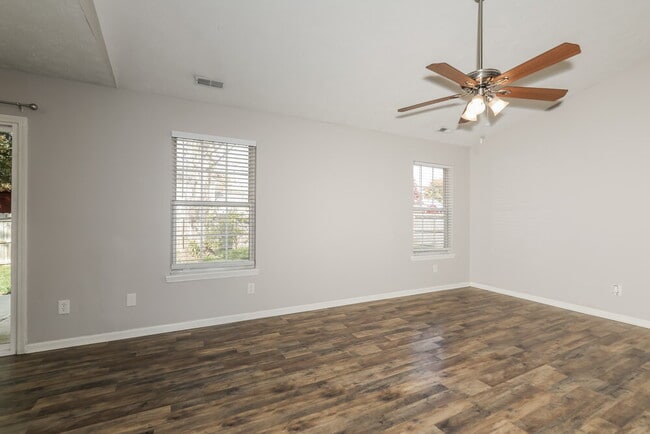 Building Photo - 38 Morningside Ct