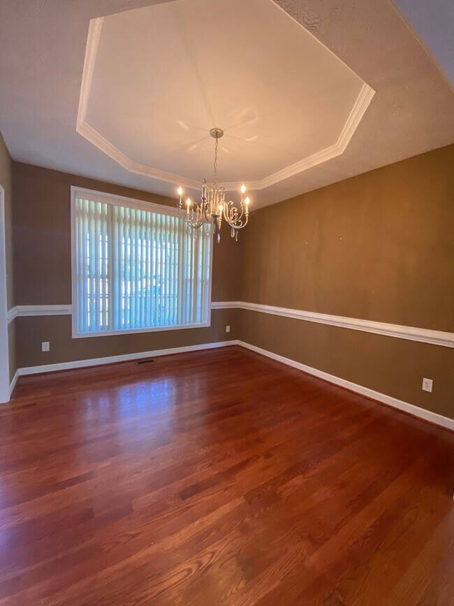 Building Photo - Very desirable neighborhood - The Woods at...