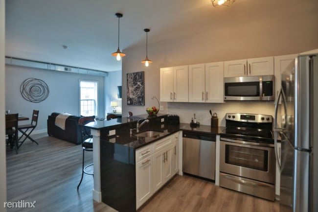 Building Photo - 2 br, 2 bath Apartment - 52 Leonard Street