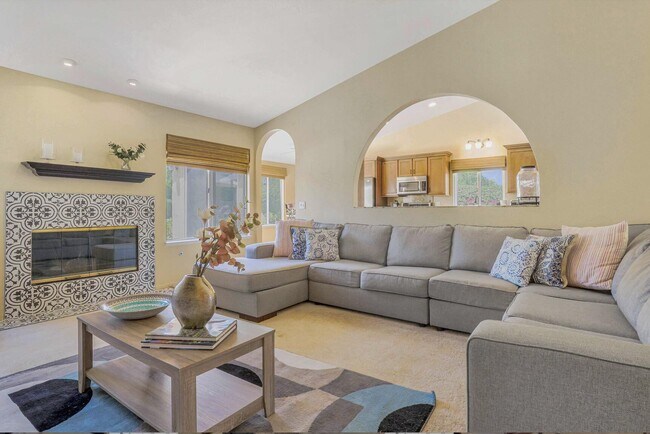 Building Photo - 39795 Regency Way