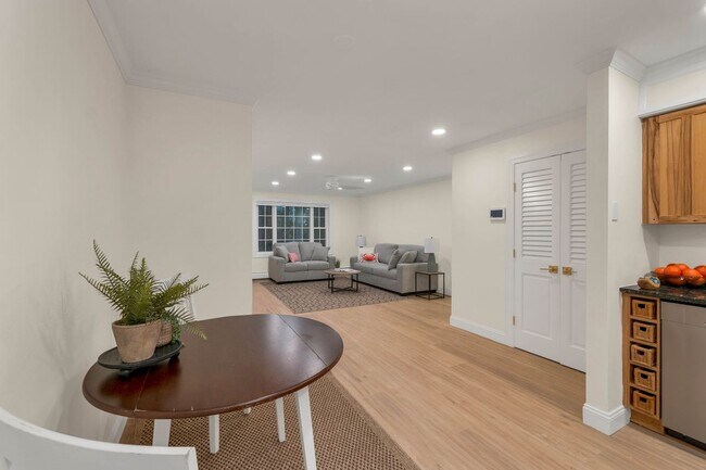 Foto del edificio - 50 Brookside, O3