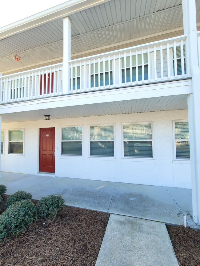 Foto del edificio - Historic St. Andrews!  Newly Remodeled! 1 bedroom 1 bath condo/1st Floor