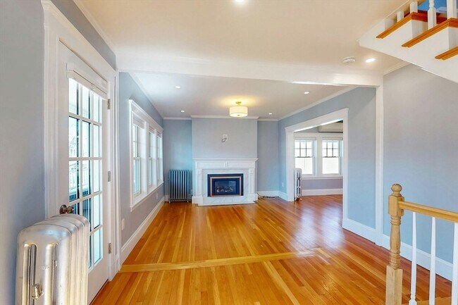 Building Photo - 170 Savin Hill Ave