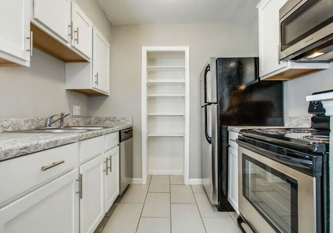 Foto del edificio - 4950 Live Oak St