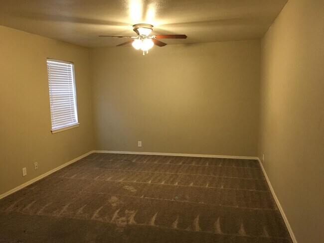 Foto del edificio - 6305 Bingham Ct