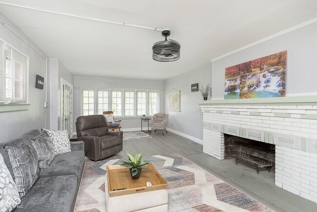 Building Photo - 4237 Graceland Ave