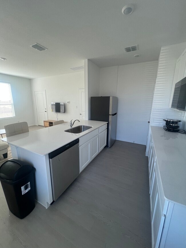 Foto del edificio - 150 Outrigger Way