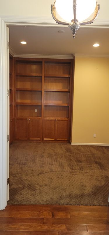 Building Photo - 2321 Star Lilly St