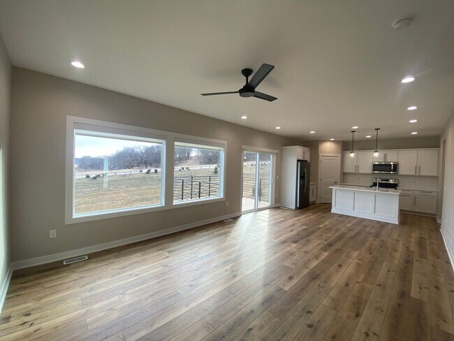 Building Photo - Luxury New Construction Home - Gorgeous Po...