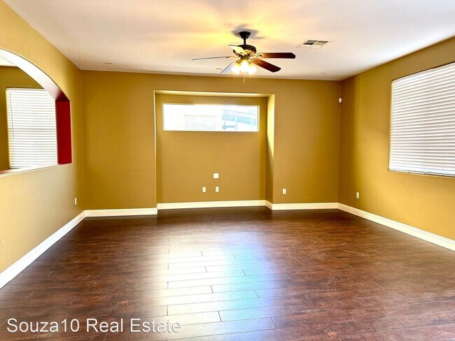 Foto del edificio - 4 br, 2.5 bath House - 502 Foster Springs Rd