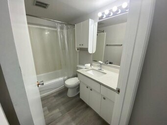 Photo du bâtiment - Homestead Manor