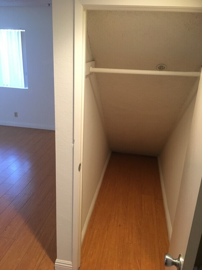 Foto del edificio - 11741 Gilmore St