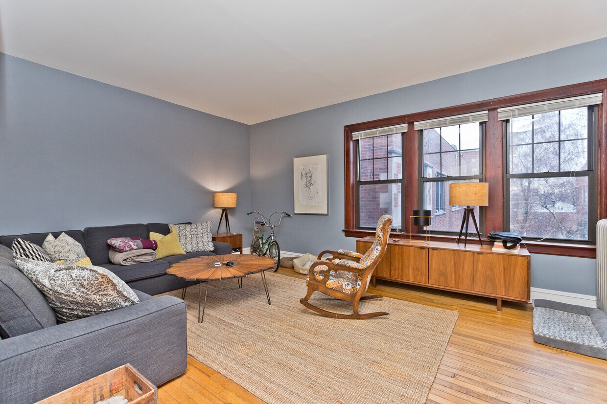 5468 S Ingleside Ave Unit 3S, Chicago, IL 60615 Condo for Rent in