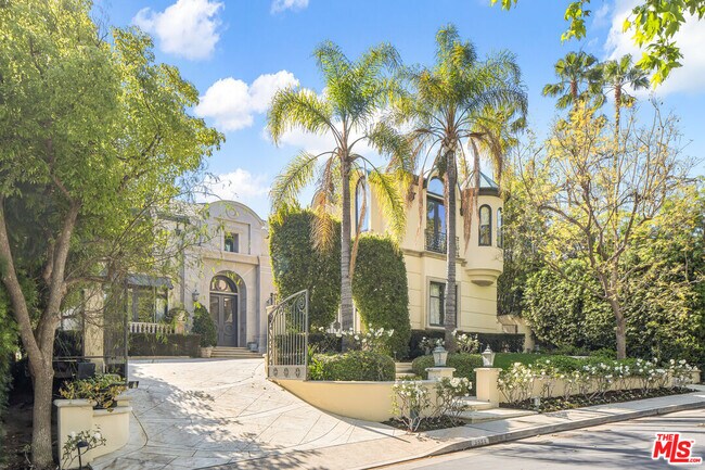 Foto del edificio - 3352 Clerendon Rd