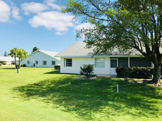 Building Photo - 5475 Crystal Anne Dr