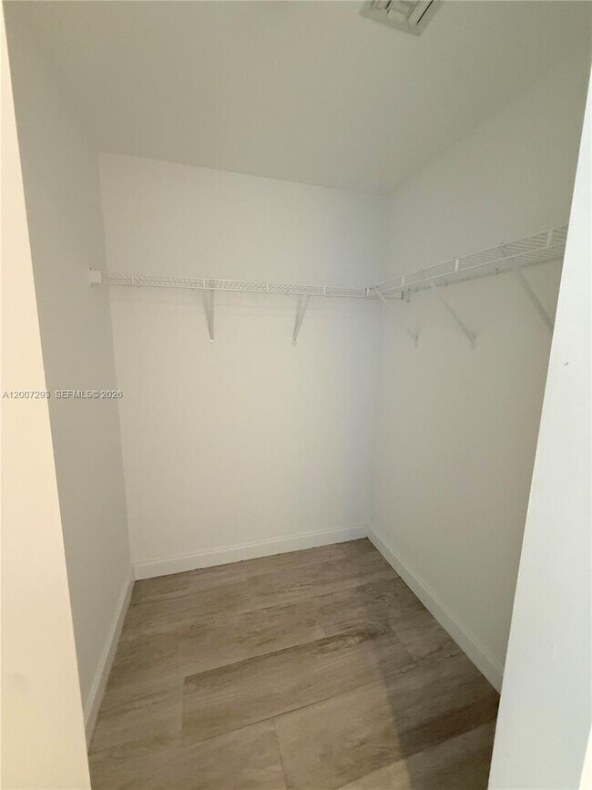 Foto del edificio - 55 SW 9th St