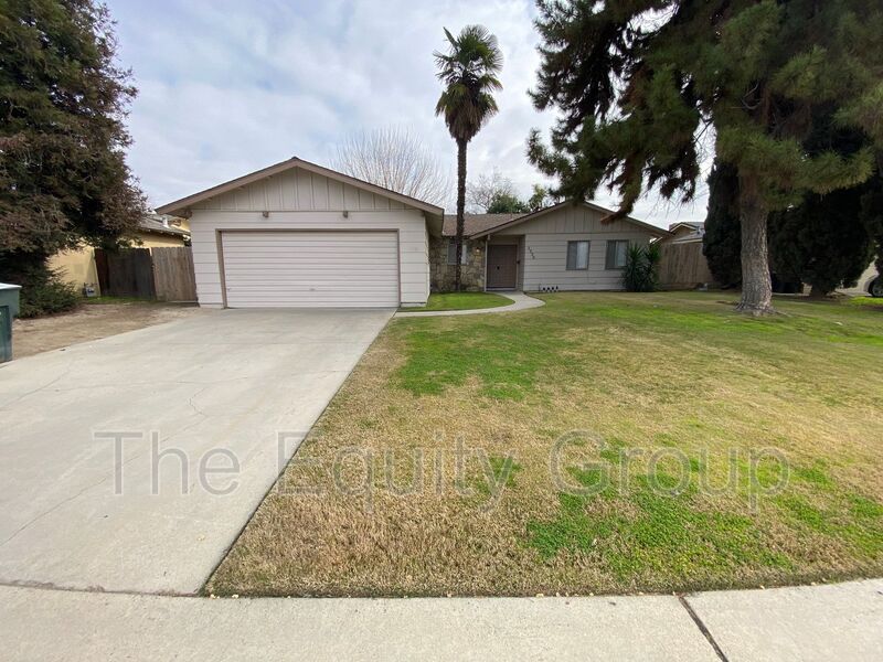 Primary Photo - 2530 S Hall St