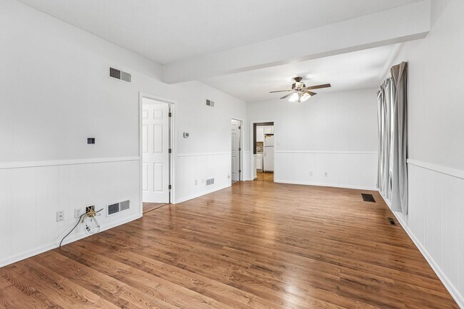 Foto del edificio - 535 N Pebble St