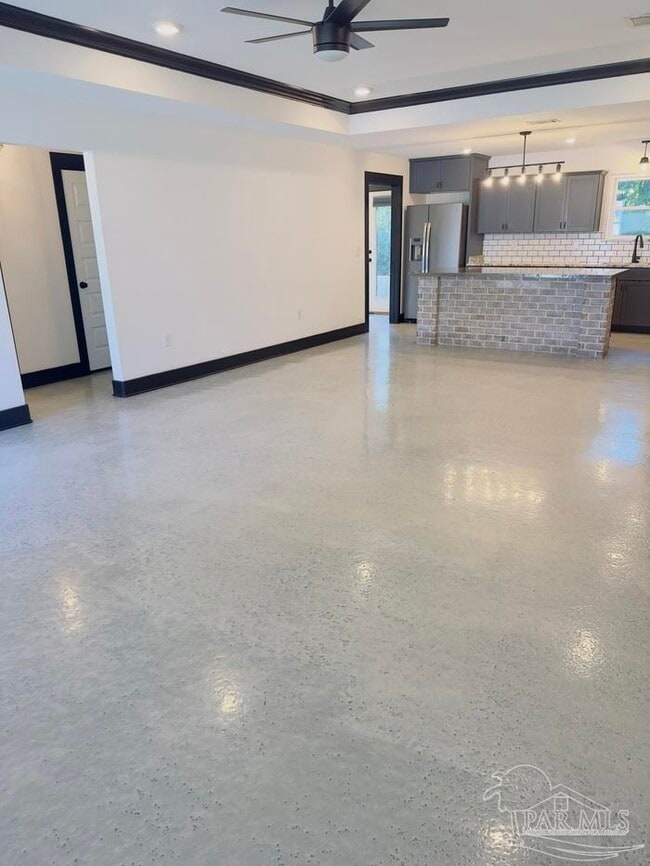 Foto del edificio - 6408 Sarasota St