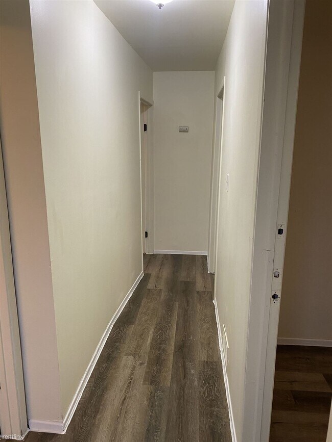 Foto del edificio - 3 br, 1.5 bath House - 13972 Hobart Ave 13...