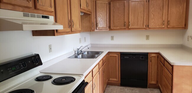 Building Photo - 5210 Paulson Rd