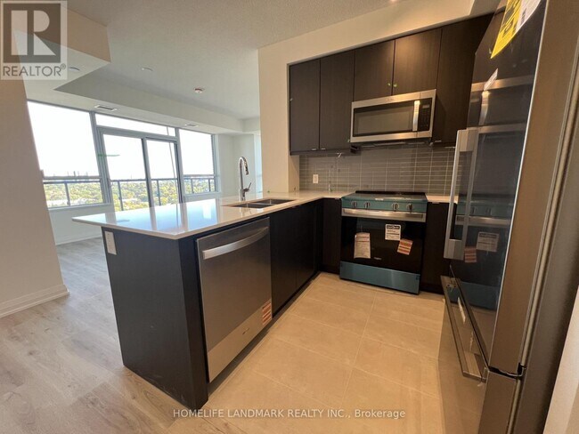 Photo du bâtiment - 3260 Sheppard Ave E