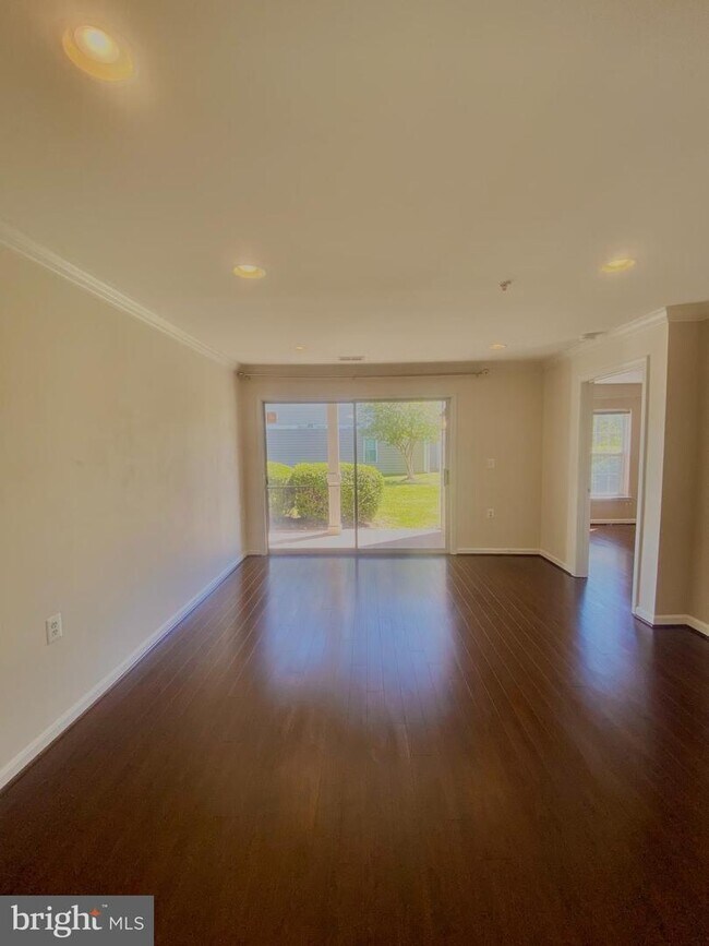 13306 Kilmarnock Way Unit 1N, Germantown, MD 20874 Room for Rent in