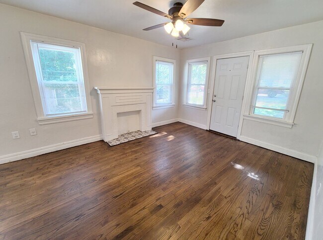 Building Photo - Historic NW OKC Home