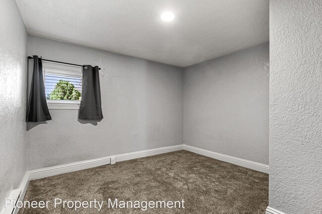 Building Photo - 2 br, 1 bath House - 2785 Chase St