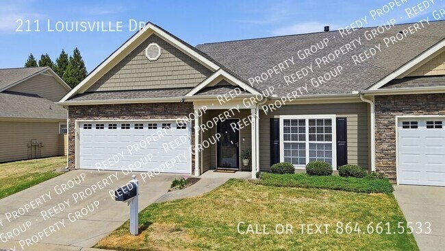 Foto del edificio - 211 Louisville Dr