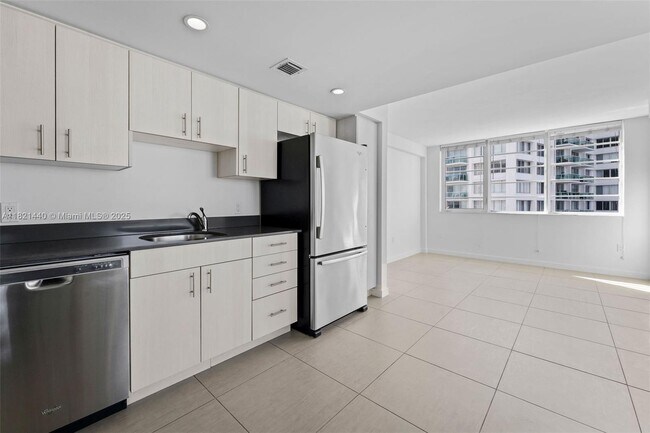 Foto del edificio - 910 West Ave